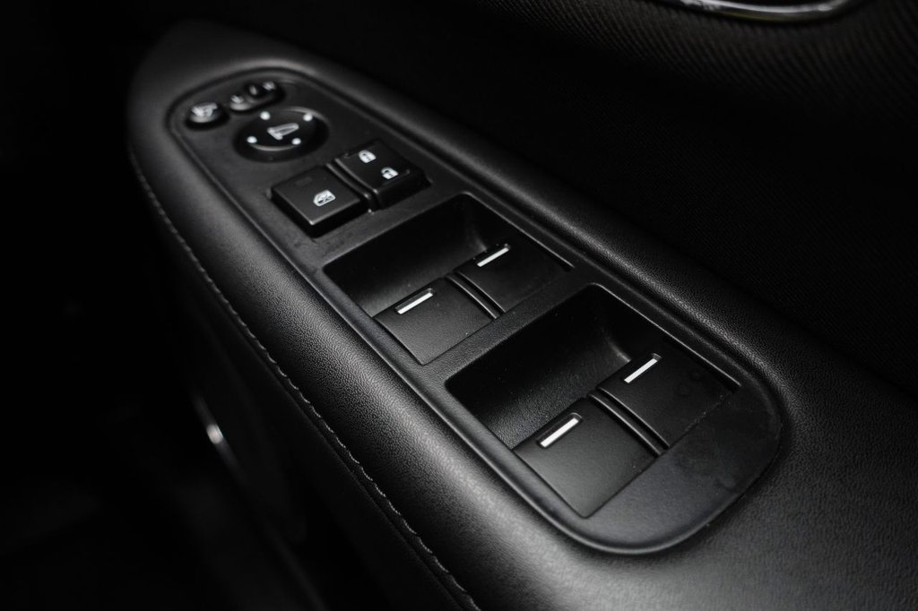 Used Honda HR-V 2018 for sale - 77092160: Photo 41