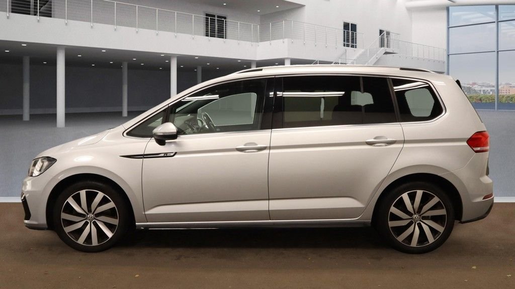 Used Volkswagen Touran 2019 for sale - 76430440: Photo 11