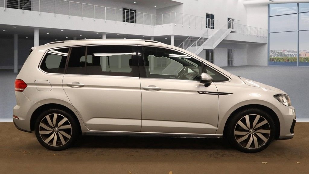 Used Volkswagen Touran 2019 for sale - 76430440: Photo 9