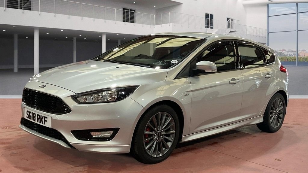 Used Ford Focus 2018 for sale - 77953035: Photo 2
