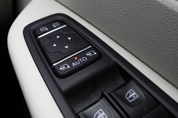 Used Renault Captur 2019 for sale - 76132259: Photo 40
