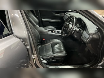Used Jaguar XF 2018 for sale - 76496505: Photo