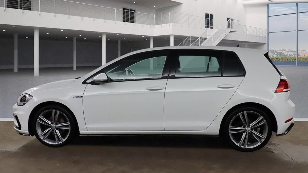 Used Volkswagen Golf 2019 for sale - 76570523: Photo 11