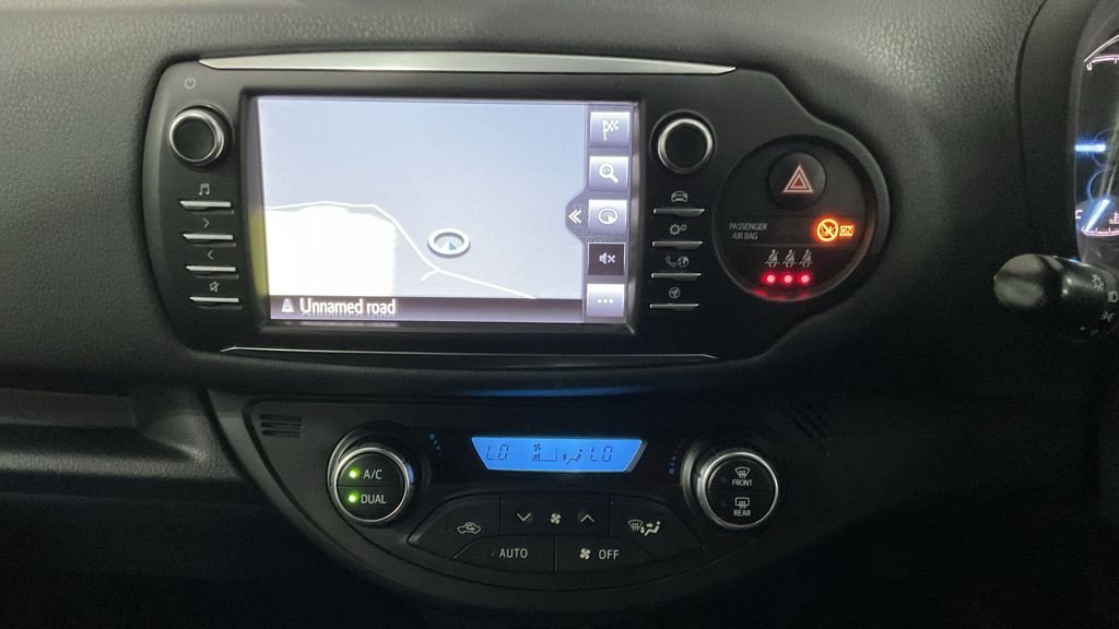 Used Toyota Yaris 2019 for sale - 77408160: Photo 2