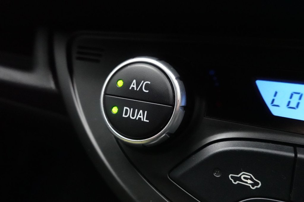 Used Toyota Yaris 2019 for sale - 77408160: Photo 32