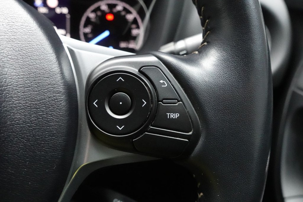 Used Toyota Yaris 2019 for sale - 77408160: Photo 38