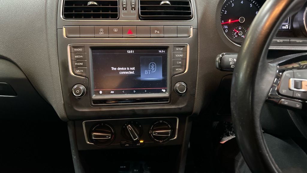 Used Volkswagen Polo 2016 for sale - 76950688: Photo 3