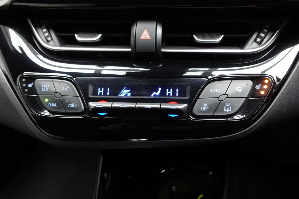 Used Toyota C-HR 2018 for sale - 77227328: Photo 27