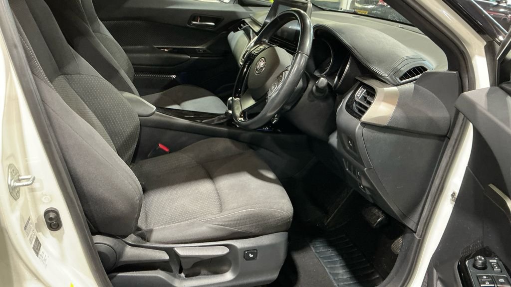 Used Toyota C-HR 2018 for sale - 77227328: Photo 3