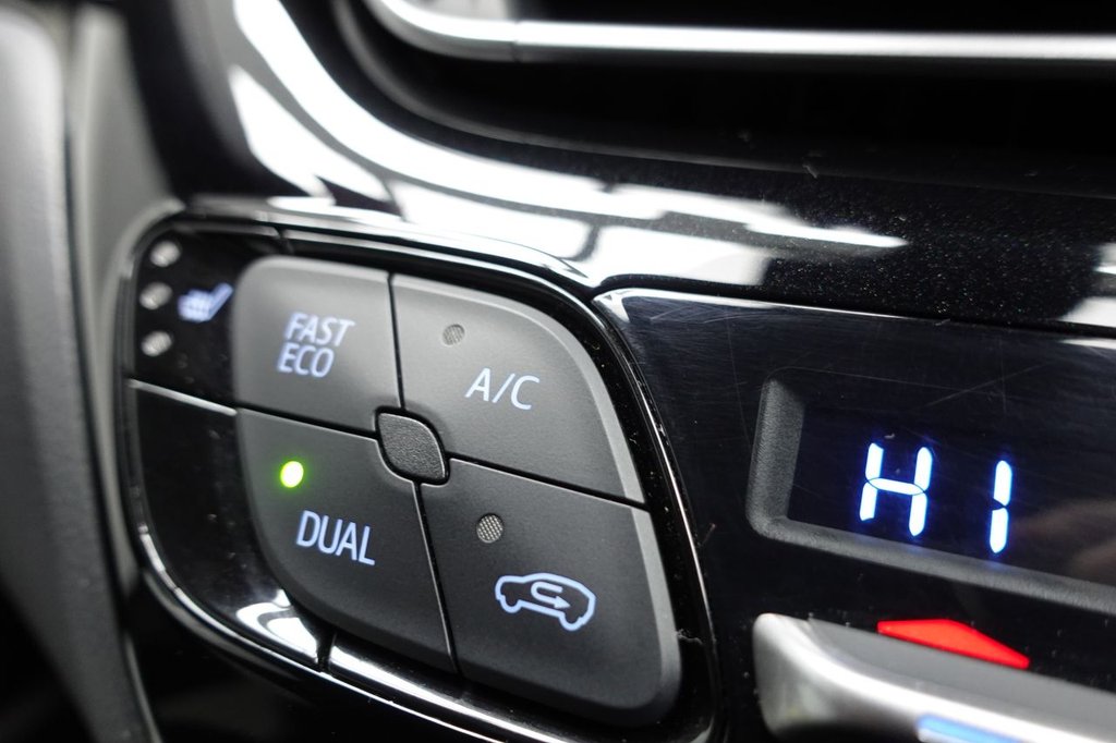 Used Toyota C-HR 2018 for sale - 77227328: Photo 30