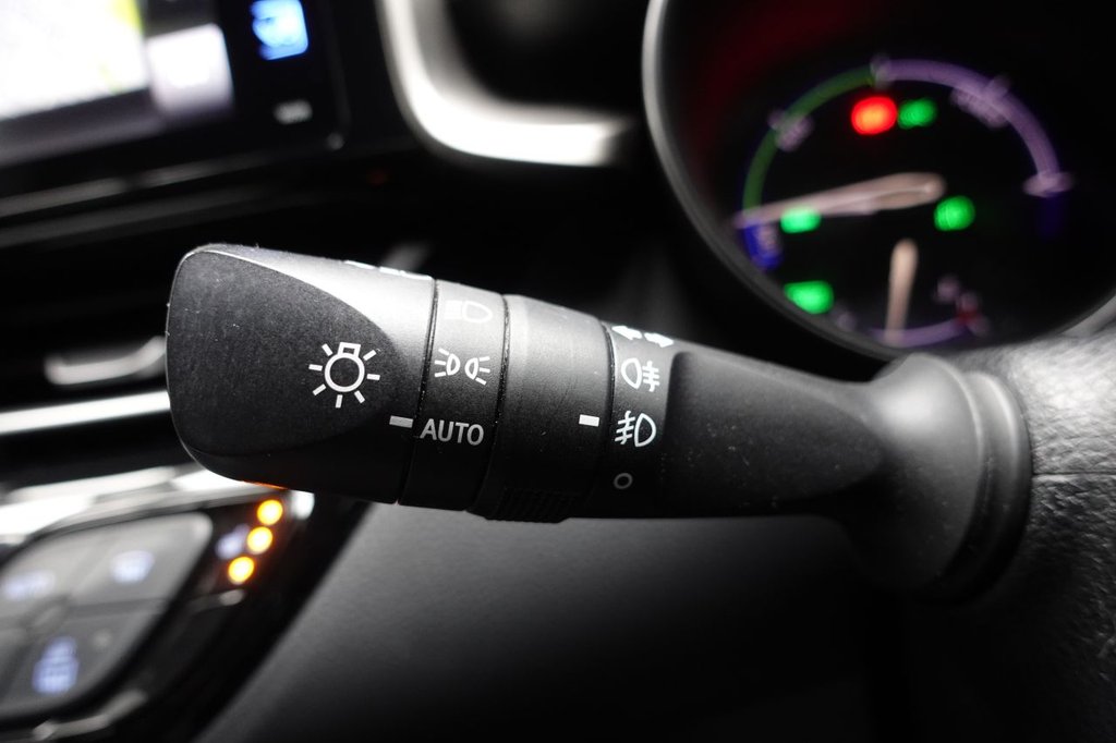 Used Toyota C-HR 2018 for sale - 77227328: Photo 38