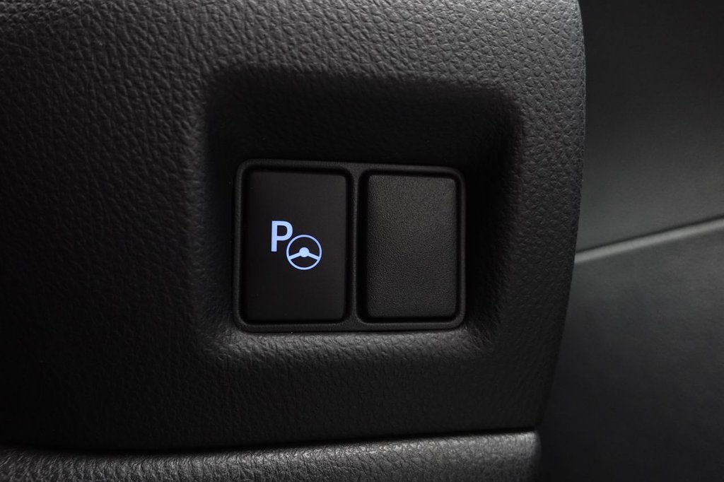 Used Toyota C-HR 2018 for sale - 77227328: Photo 45