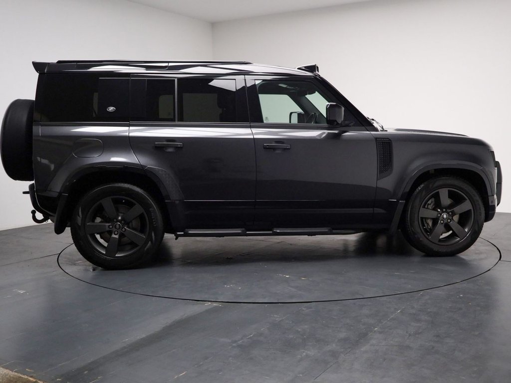 Used Land Rover Defender 110 2022 for sale - 76338525: Photo 17