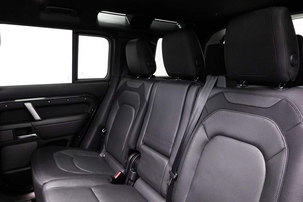 Used Land Rover Defender 110 2022 for sale - 76338525: Photo 21