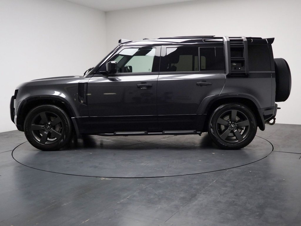 Used Land Rover Defender 110 2022 for sale - 76338525: Photo 9