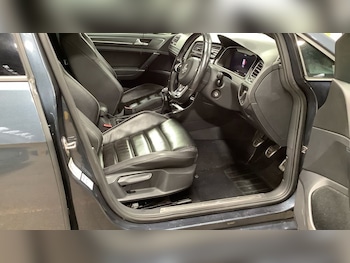 Used Volkswagen Golf 2018 for sale - 75897109: Photo