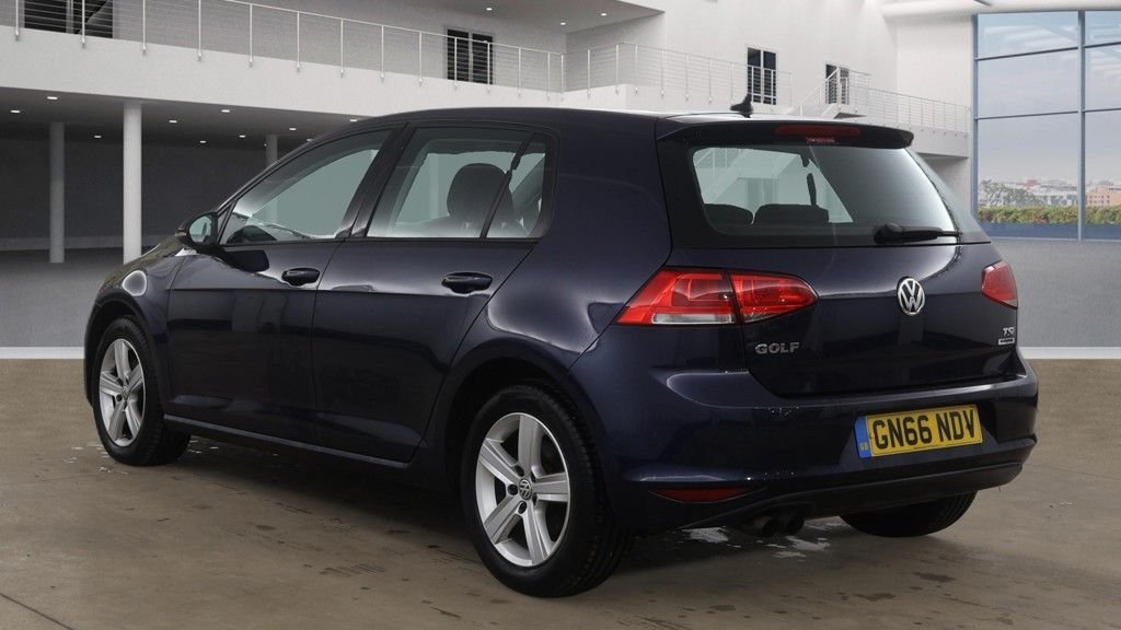 Used Volkswagen Golf 2016 for sale - 77369901: Photo 5