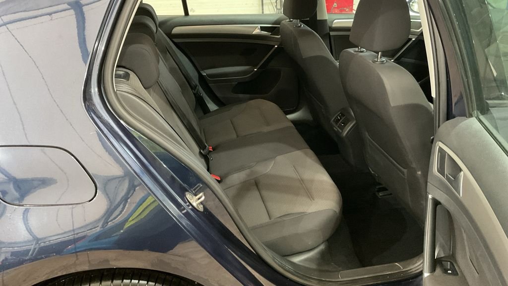 Used Volkswagen Golf 2016 for sale - 77369901: Photo 7