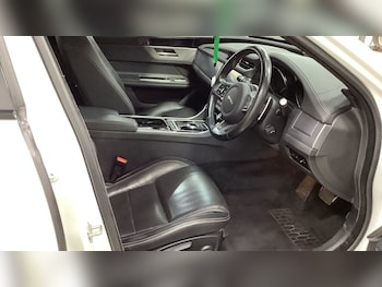 Used Jaguar XF 2018 for sale - 78241392: Photo