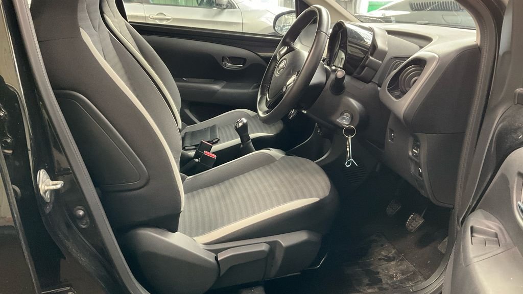 Used Toyota AYGO 2019 for sale - 77821227: Photo 2