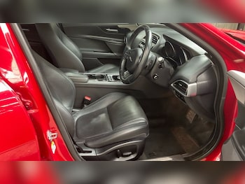 Used Jaguar XE 2015 for sale - 75585399: Photo
