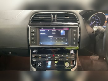 Used Jaguar XE 2015 for sale - 75585399: Photo
