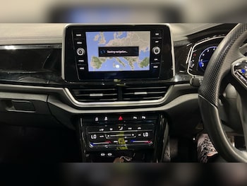 Used Volkswagen T-Roc 2022 for sale - 77037831: Photo