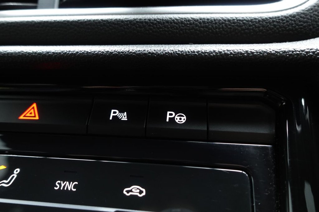 Used Volkswagen T-Roc 2022 for sale - 77037831: Photo 43