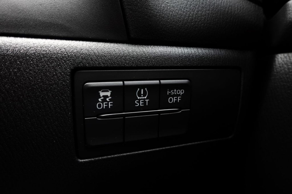 Used Mazda Mazda3 2016 for sale - 76740280: Photo 40