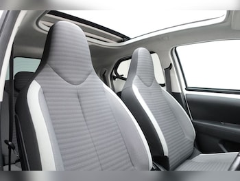 Used Toyota AYGO 2018 for sale - 79584637: Photo