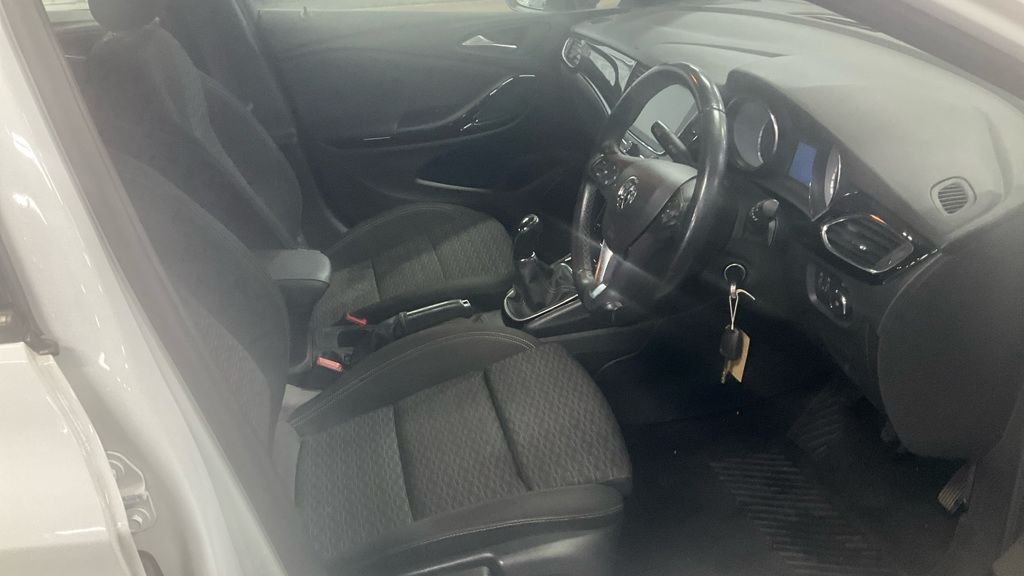 Used Vauxhall Astra 2019 for sale - 77007489: Photo 2