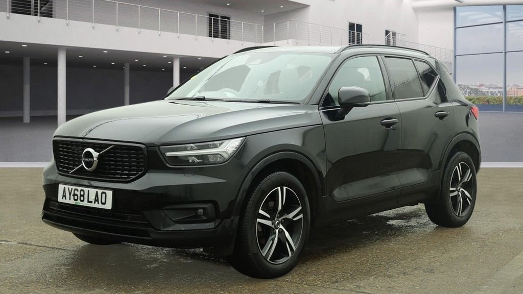 Used Volvo XC40 2019 for sale - 77188323: Photo 2