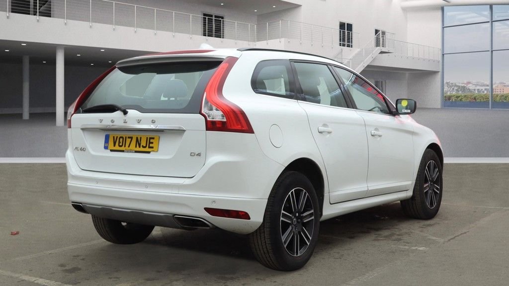 Used Volvo XC60 2017 for sale - 77967657: Photo 4