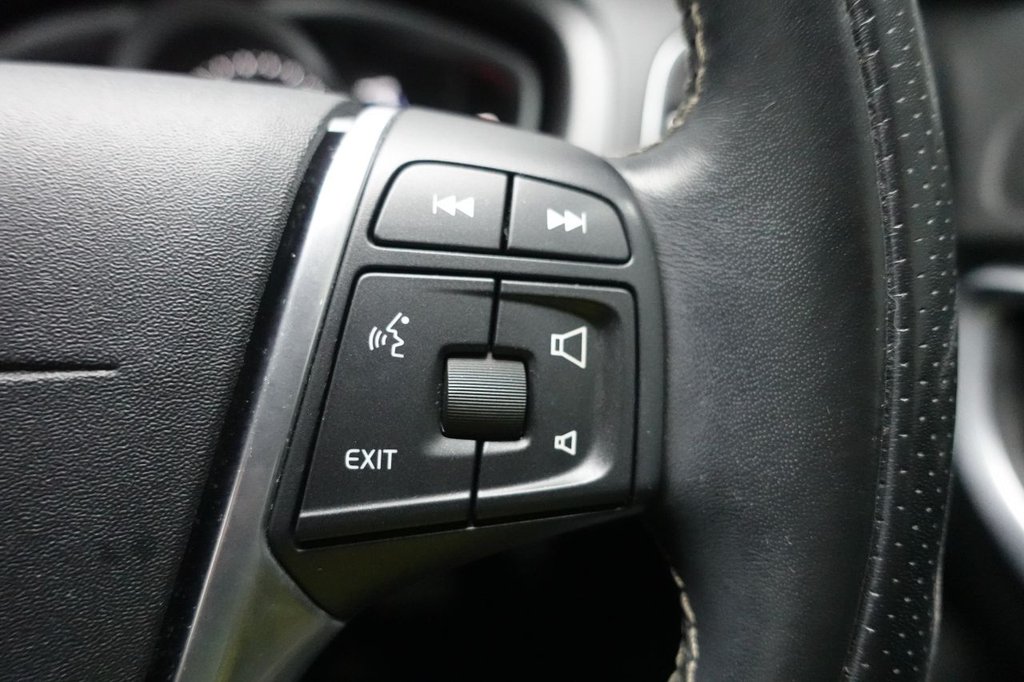 Used Volvo V40 2018 for sale - 77341896: Photo 36