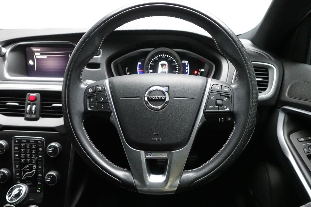 Used Volvo V40 2018 for sale - 77341896: Photo 38