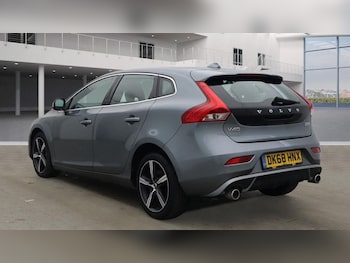 Used Volvo V40 2018 for sale - 77341896: Photo