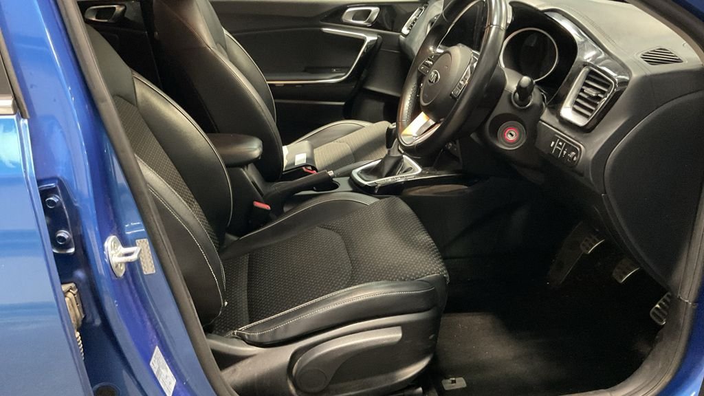 Used Kia Ceed 2019 for sale - 76496564: Photo 2