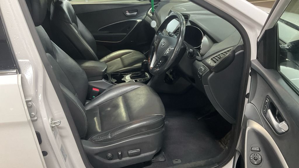 Used Hyundai Santa Fe 2018 for sale - 77660267: Photo 3