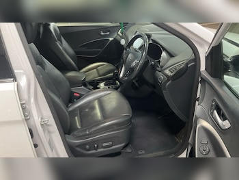 Used Hyundai Santa Fe 2018 for sale - 77660267: Photo