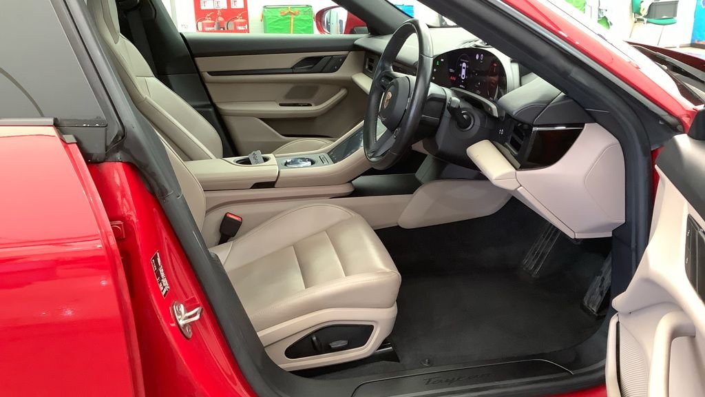 Used Porsche Taycan 2021 for sale - 78111141: Photo 4