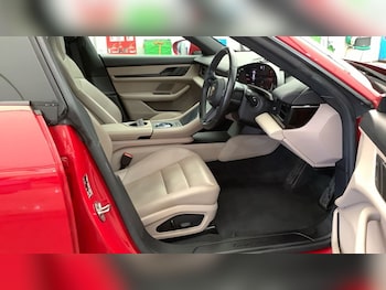 Used Porsche Taycan 2021 for sale - 78111141: Photo