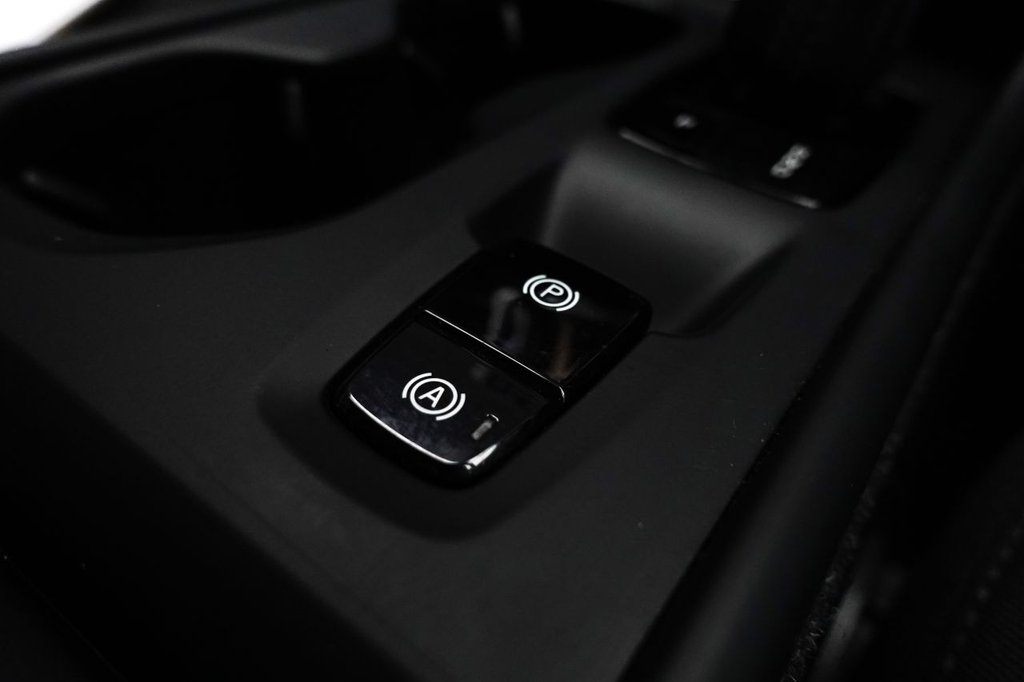 Used Volvo XC40 2020 for sale - 76333933: Photo 40