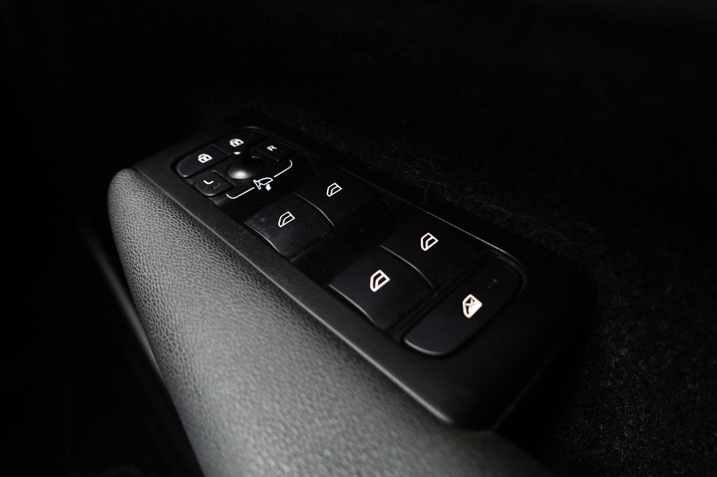 Used Volvo XC40 2020 for sale - 76333933: Photo 41