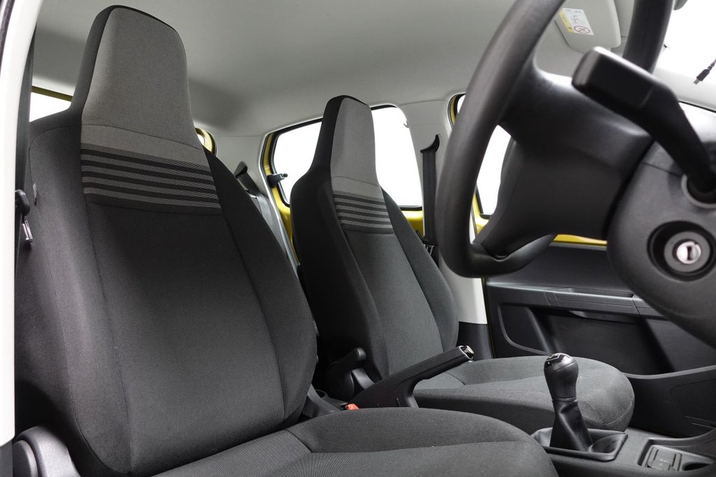 Used Volkswagen up! 2017 for sale - 76323305: Photo 2