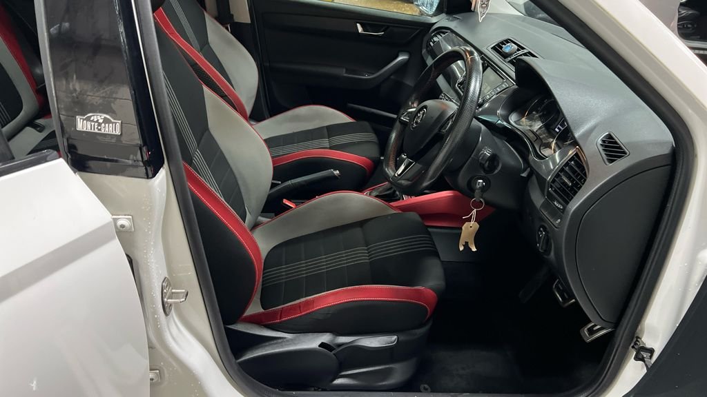 Used Skoda Fabia 2018 for sale - 77288079: Photo 2