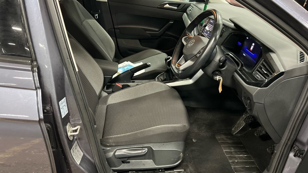 Used Volkswagen Polo 2022 for sale - 76867843: Photo 2