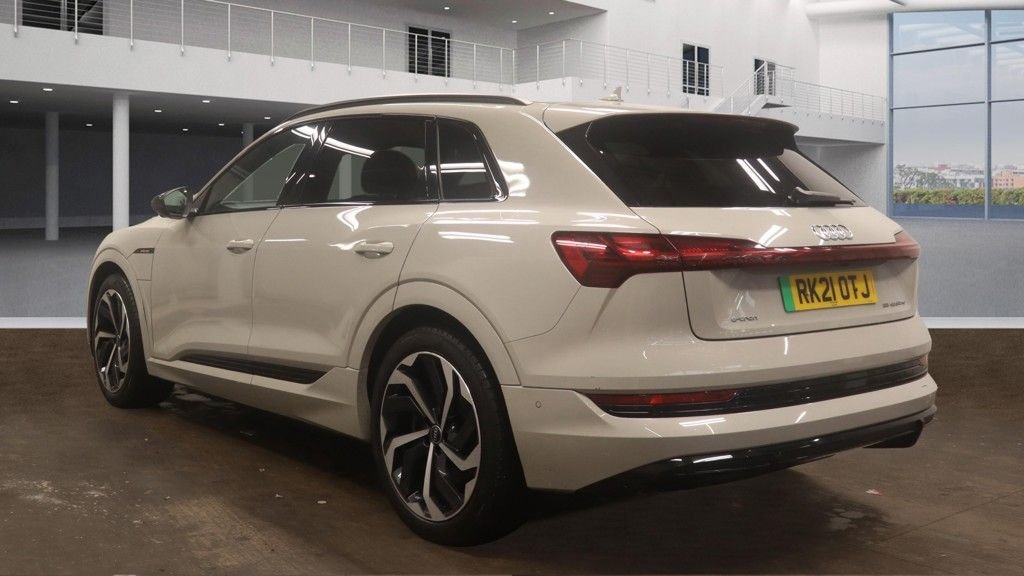 Used Audi e-tron 2021 for sale - 76570543: Photo 6