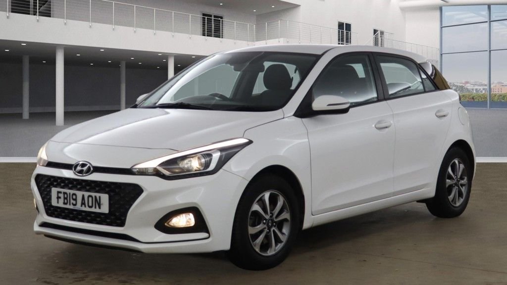 Used Hyundai i20 2019 for sale - 76547038: Photo 3