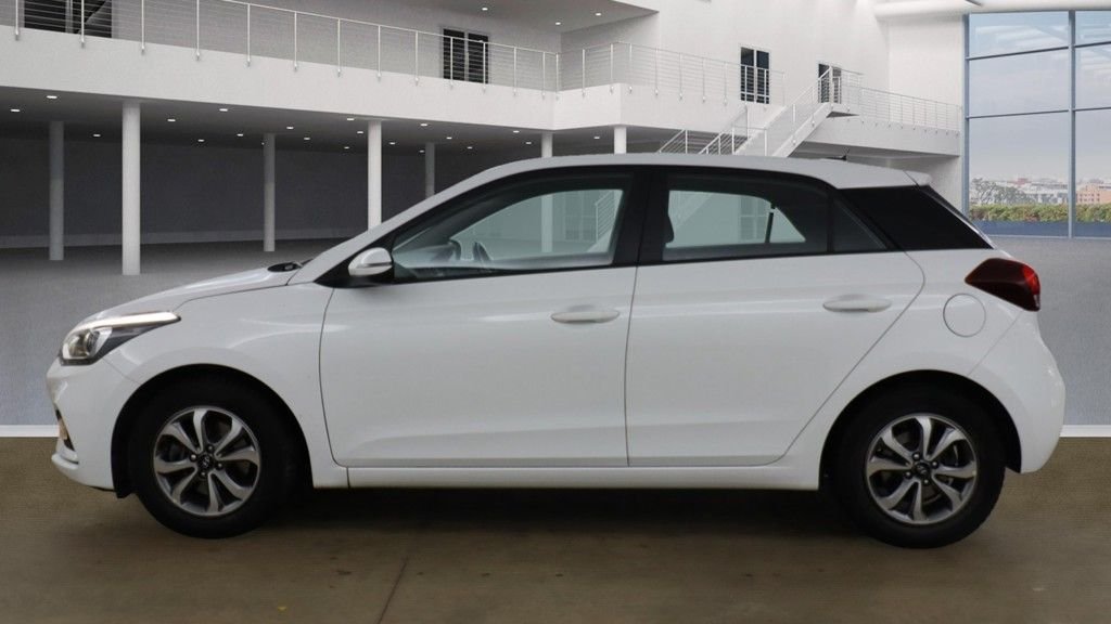 Used Hyundai i20 2019 for sale - 76547038: Photo 9