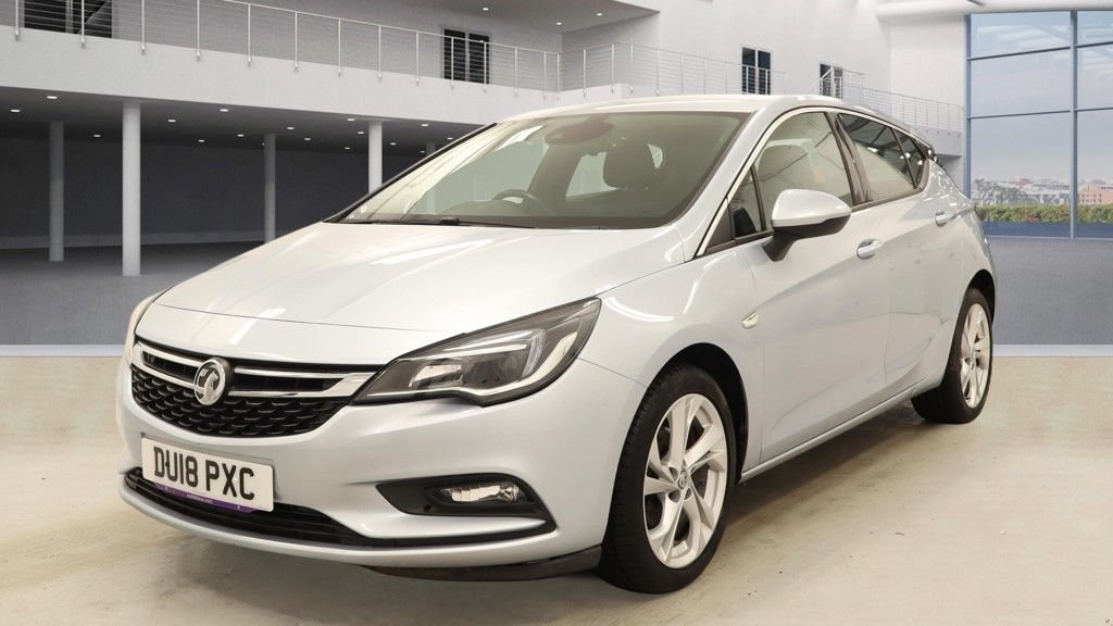 Used Vauxhall Astra 2018 for sale - 77880239: Photo 2